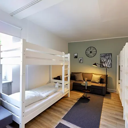 Peaceful City Garden Apartment-3